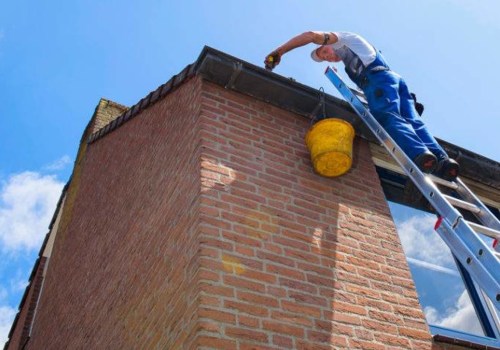Wanneer moet u dakgoten laten reinigen?